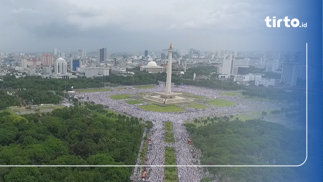 Demo Usai Pedagang Asongan Gratiskan Dagangannya