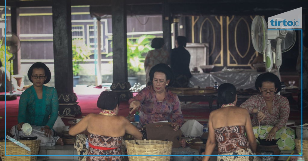 perempuan  pusaran politik keraton jawa  yogya