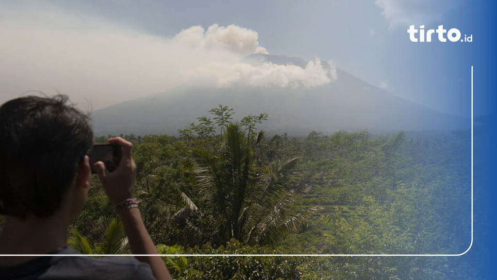 Doa untuk Warga Sekitar Gunung Agung Jelang Malam 1 