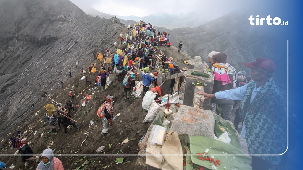 Mengenal Upacara Adat "Yadnya Kasada" Dari Suku Tengger, Bromo