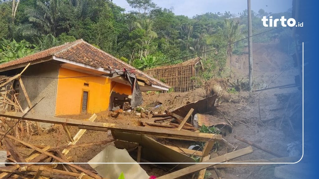 Banjir Dan Longsor Di Bandung Barat, 9 Orang Warga Hilang