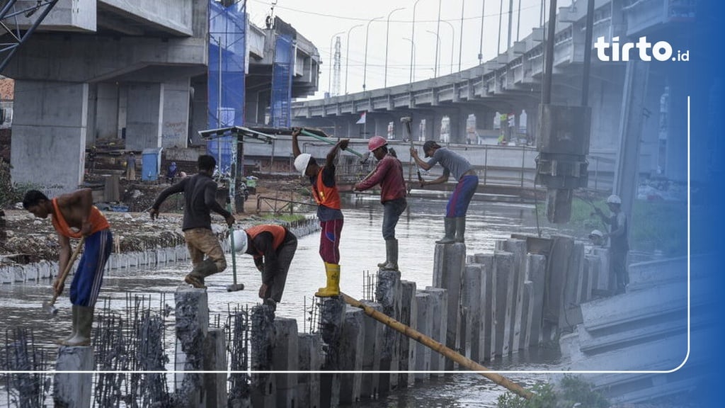 Polisi Selidiki Penyebab Ambruknya Tiang Girder Tol Becakayu