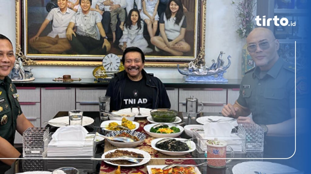 Berapa Gaji Deddy Corbuzier di Kemenhan dan Apa Tugasnya?