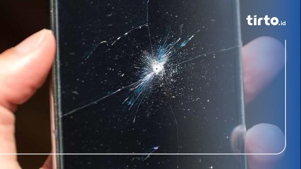 10 Cara Menghidupkan HP yang Mati Total, Ciri, dan Penyebabnya