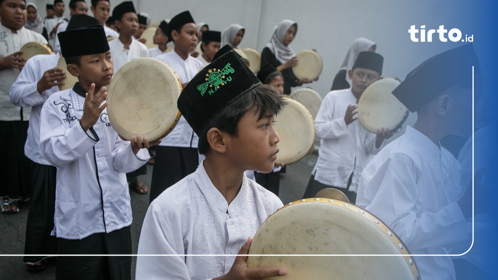 Lirik Sholawat Mughrom Beserta Artinya