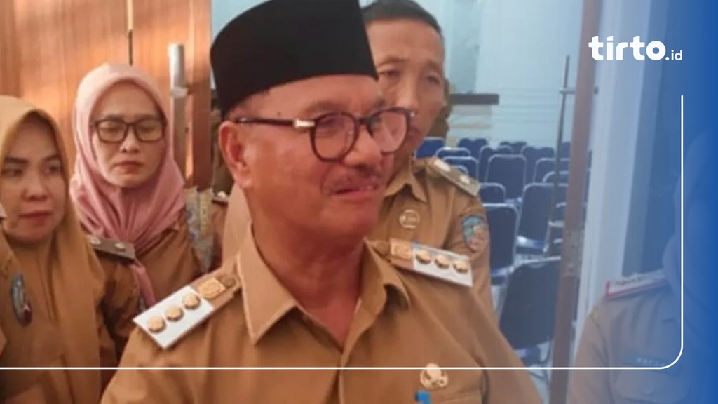 Profil Bupati Konsel Surunuddin, Kenapa Copot Camat Baito?