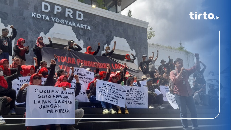 Jerit PKL Teras Malioboro Tolak Pengundian Lapak Tak Transparan