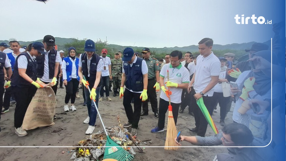 Saat Indahnya Pantai jadi Berhiaskan Sampah