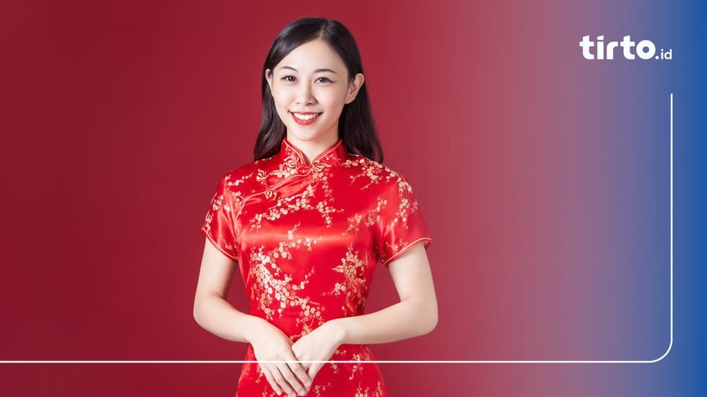6 Ide Outfit Imlek Wanita 2025, Cheongsam hingga Batik Encim