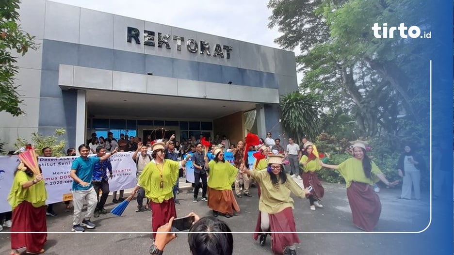 Puluhan Dosen ISI Yogyakarta Demonstrasi Tuntut Pencairan Tukin