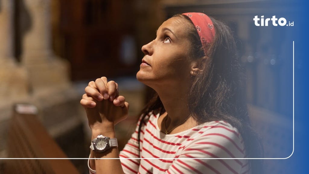 Teks Doa Novena Jam 12 Malam untuk Memohon Sesuatu pada Tuhan