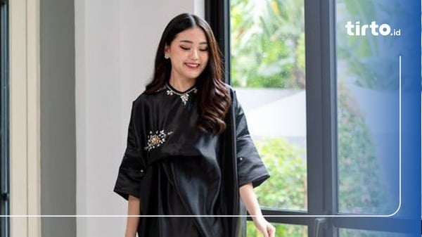 10 Inspirasi Ouftit Bukber Dressocde Hitam