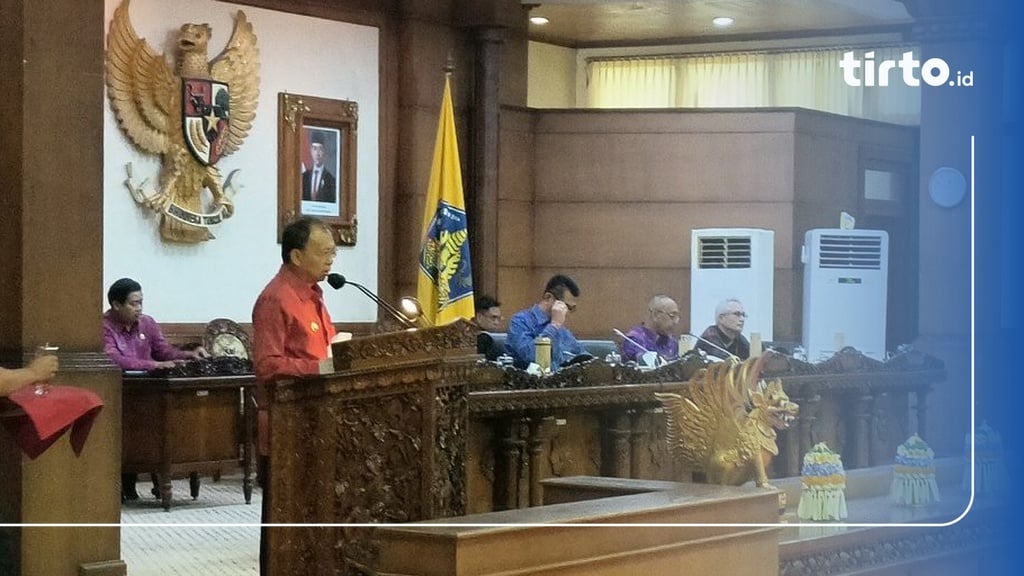 DPRD Provinsi Bali Sahkan Revisi Perda Pungutan Wisatawan Asing